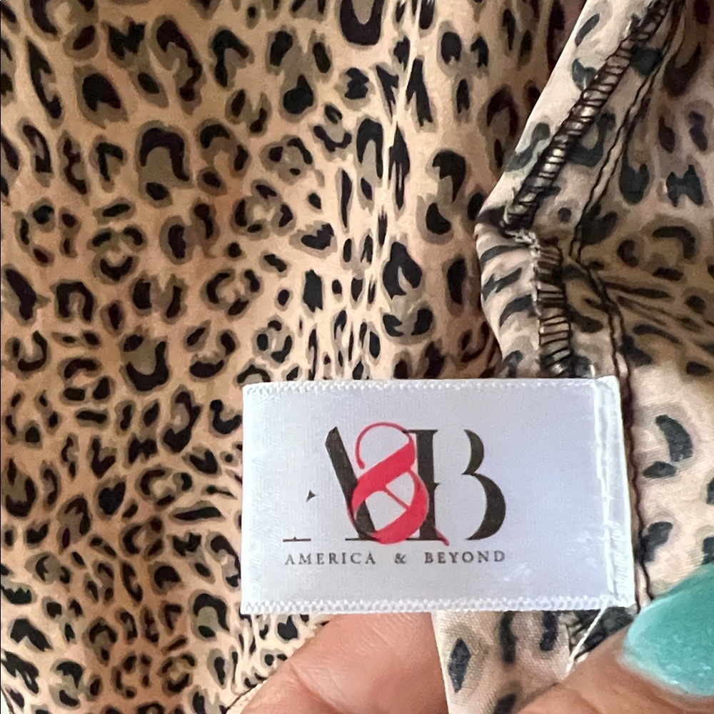 Chic Leopard Print High Low swim cover up or dress - Picture 3 of 6